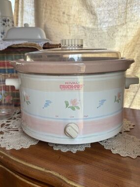 90s Pink Floral Crock Pot